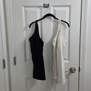Bundle Of 2 Aerie Built In Bra Tank Tops
